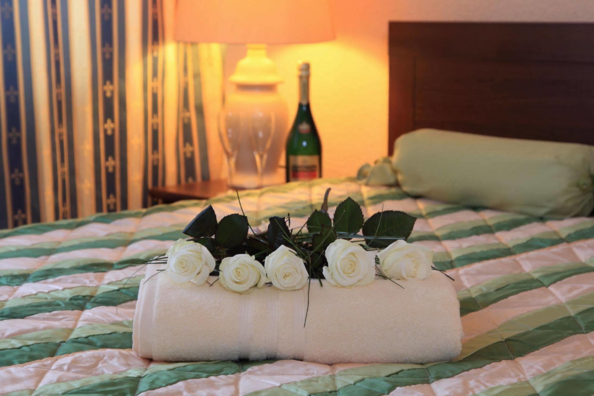 Hotel Central Inn Am Hauptbahnhof Pension Берлін Екстер'єр фото