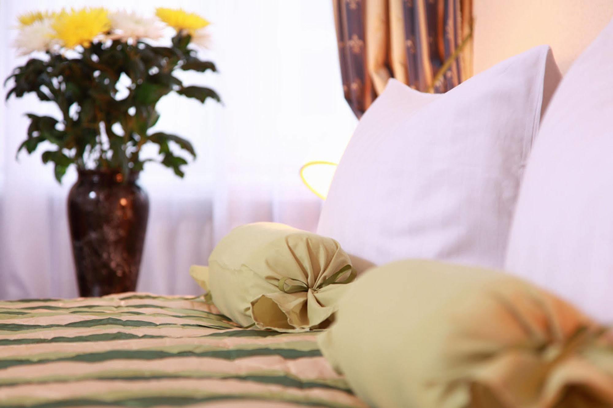 Hotel Central Inn Am Hauptbahnhof Pension Берлін Екстер'єр фото